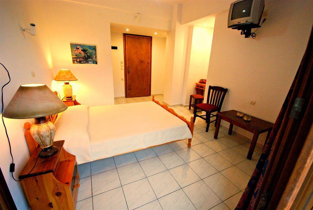 Hotel Agnadi - Horefto Kültér fotó