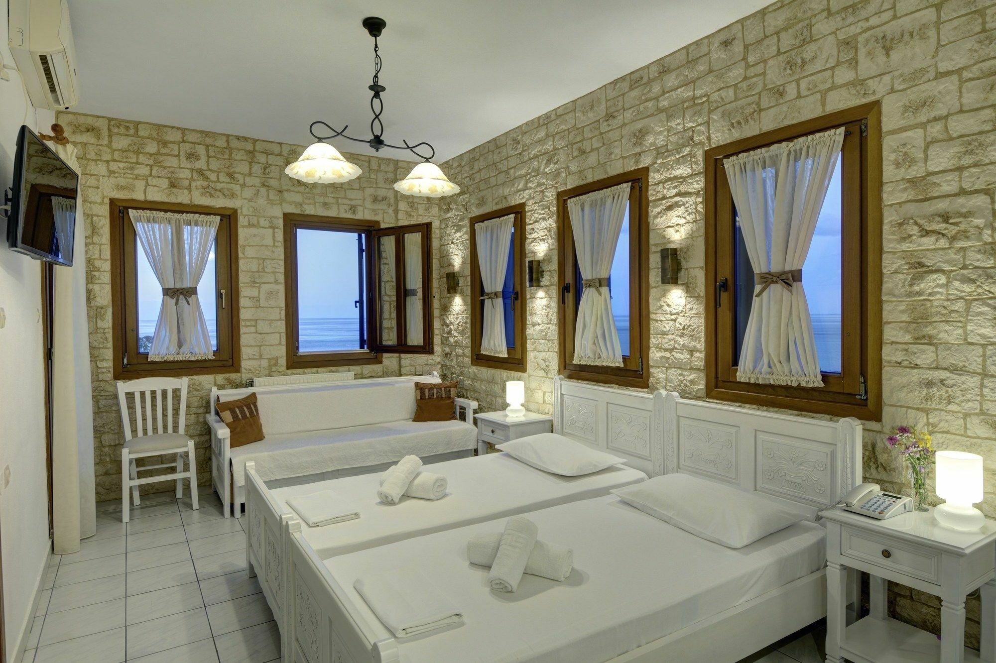 Hotel Agnadi - Horefto Kültér fotó